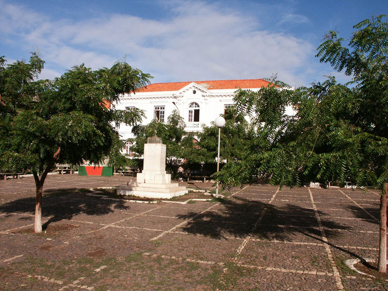 Praia, Escola Central